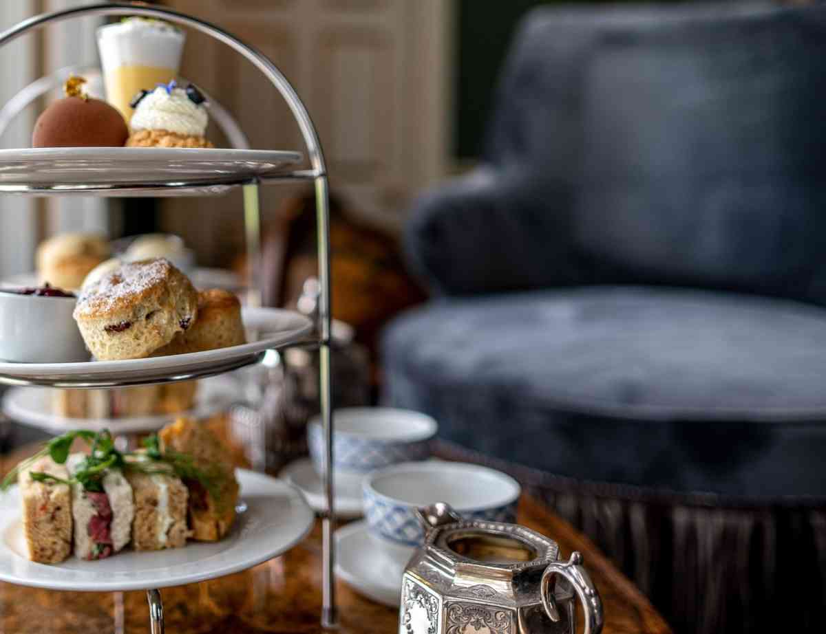 Melville Castle Classic Elopement Package 9