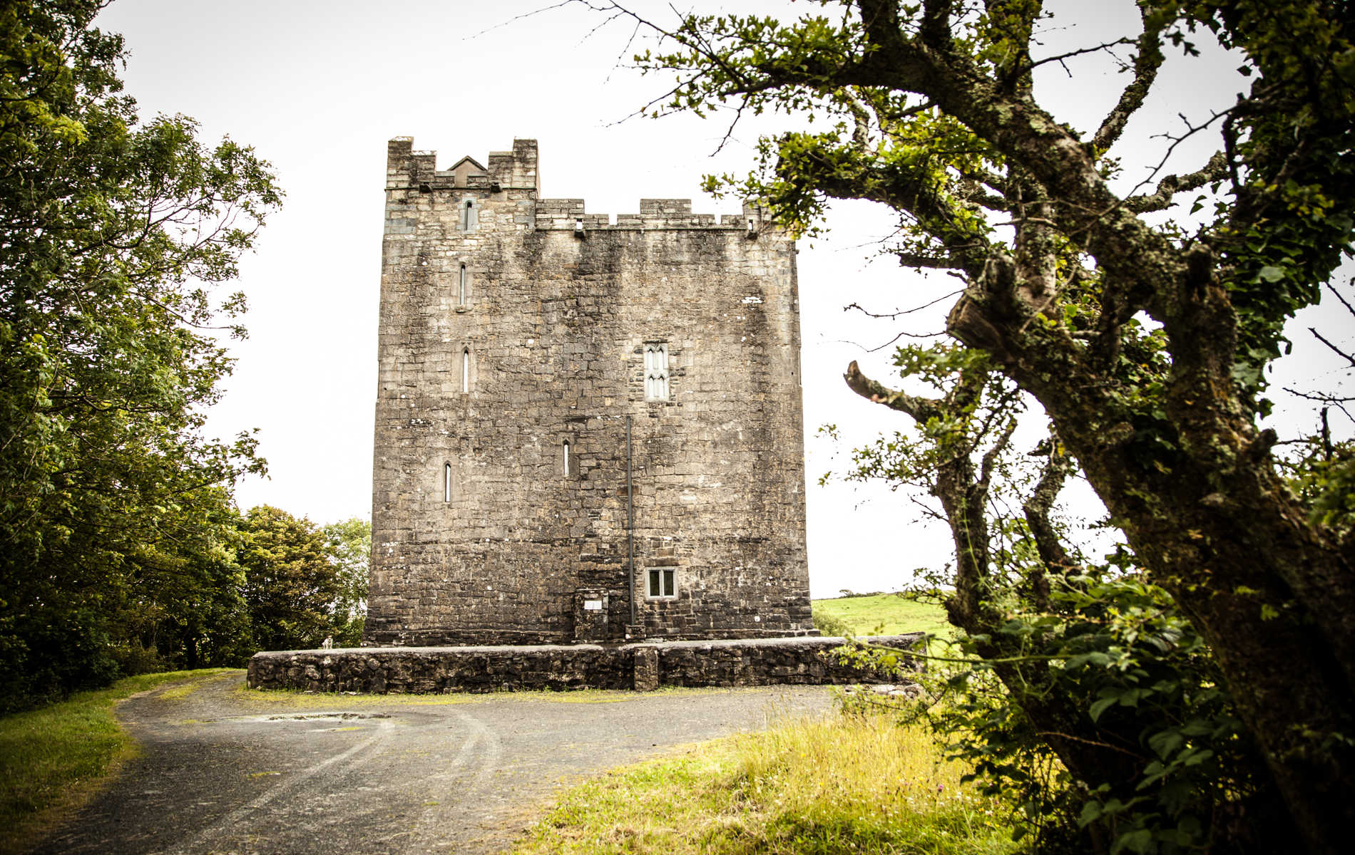 Ballynagowan Castle