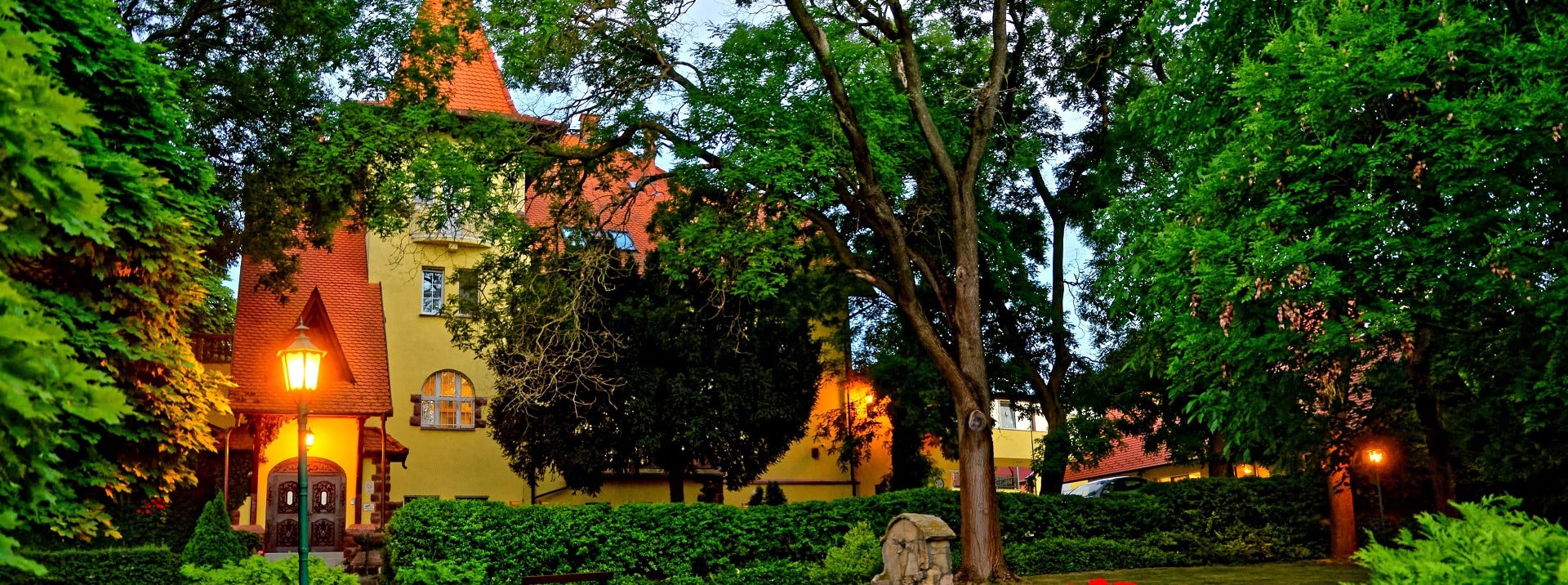 Fried Castle Hotel