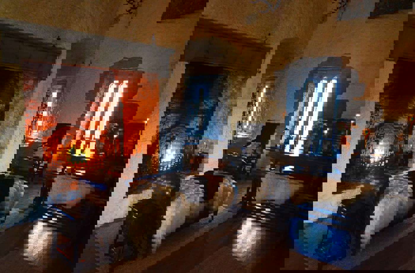 The Black Castle, image size:1400x922