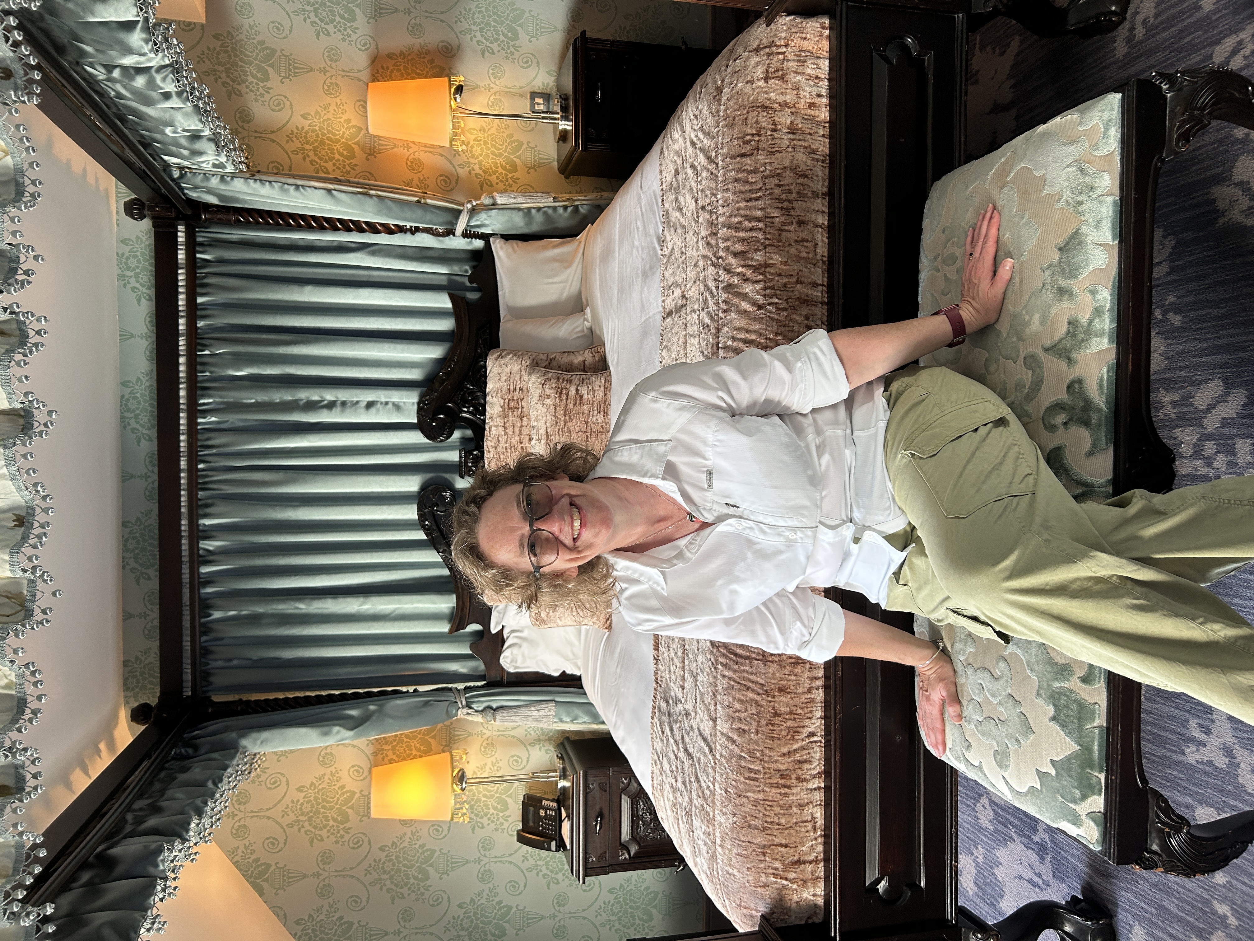 Lizzy - Senior Corporate Events Specialist