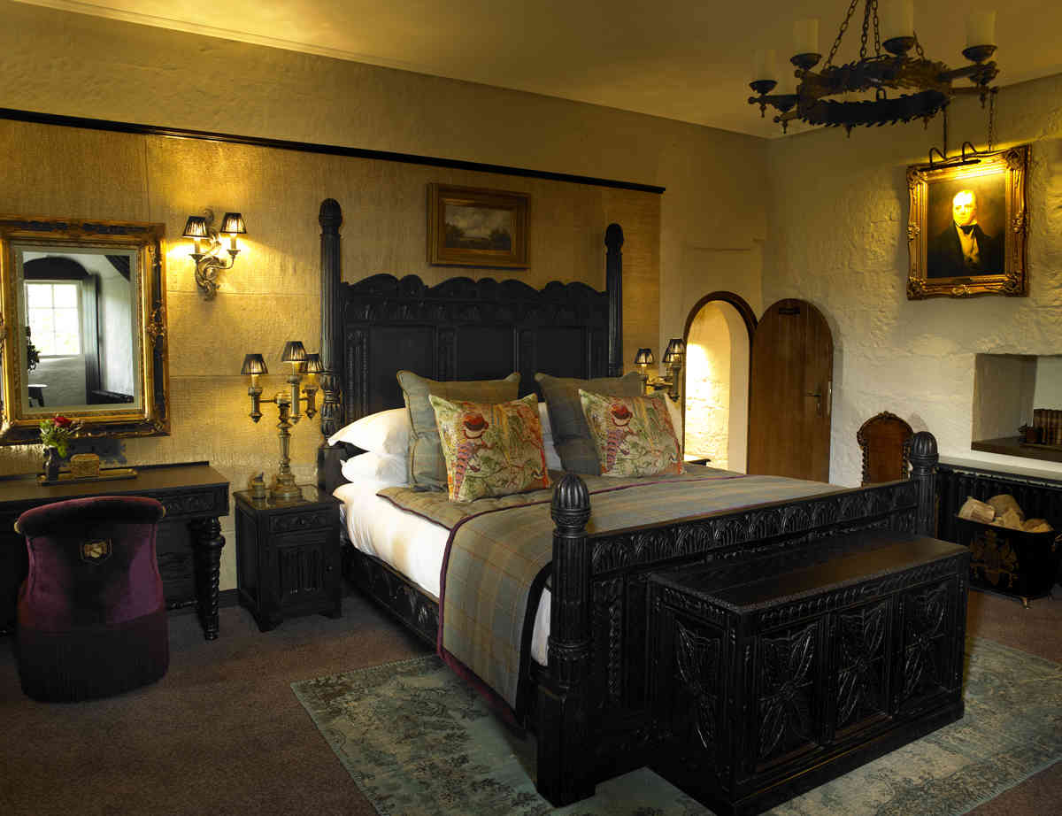 Borthwick Castle Wedding Package 9