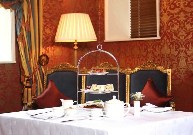 Lough Rynn Castle - Offering Luxurious Stays in Scenic Ireland